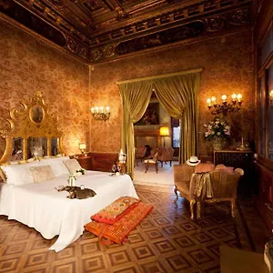 Palazzetto Pisani Grand Canal Pensionat
